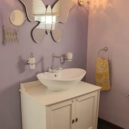 Apartment Central Art-deco Flat With Side-sea Views *
