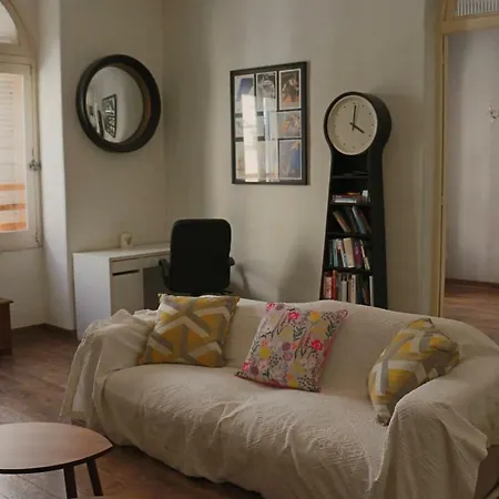 Apartment Central Art-deco Flat With Side-sea Views