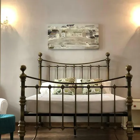 Central Art-deco Flat With Side-sea Views Apartment Sliema